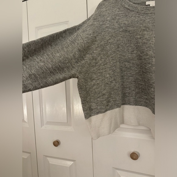 H&M sweater - Picture 2 of 6